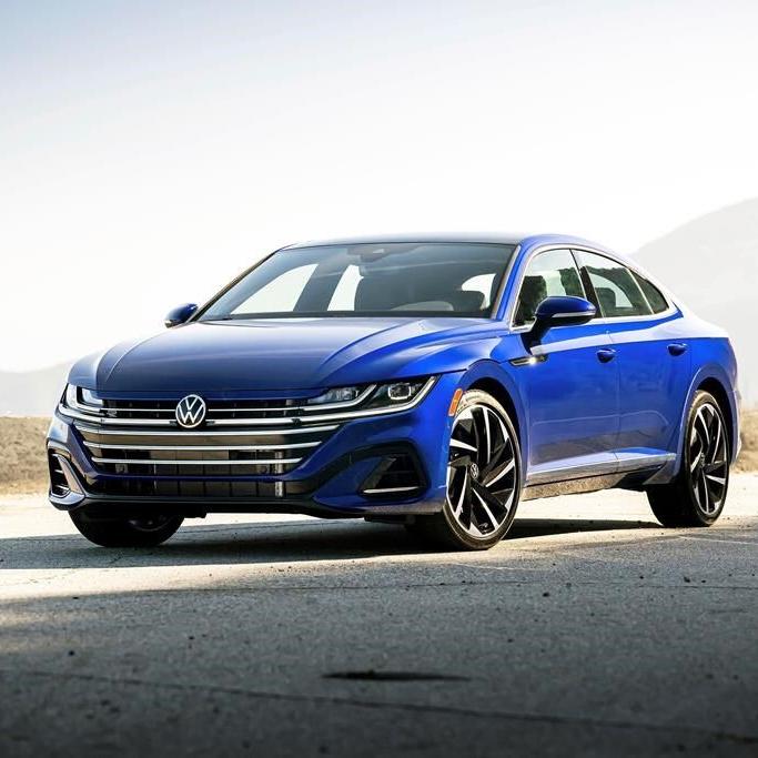 Edmunds compares: Volkswagen Arteon vs Kia Stinger